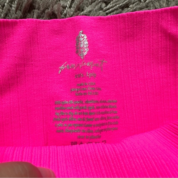 Free people movement High-Rise 7/8 Length Good Karma Leggings hot pink - Picture 5 of 5